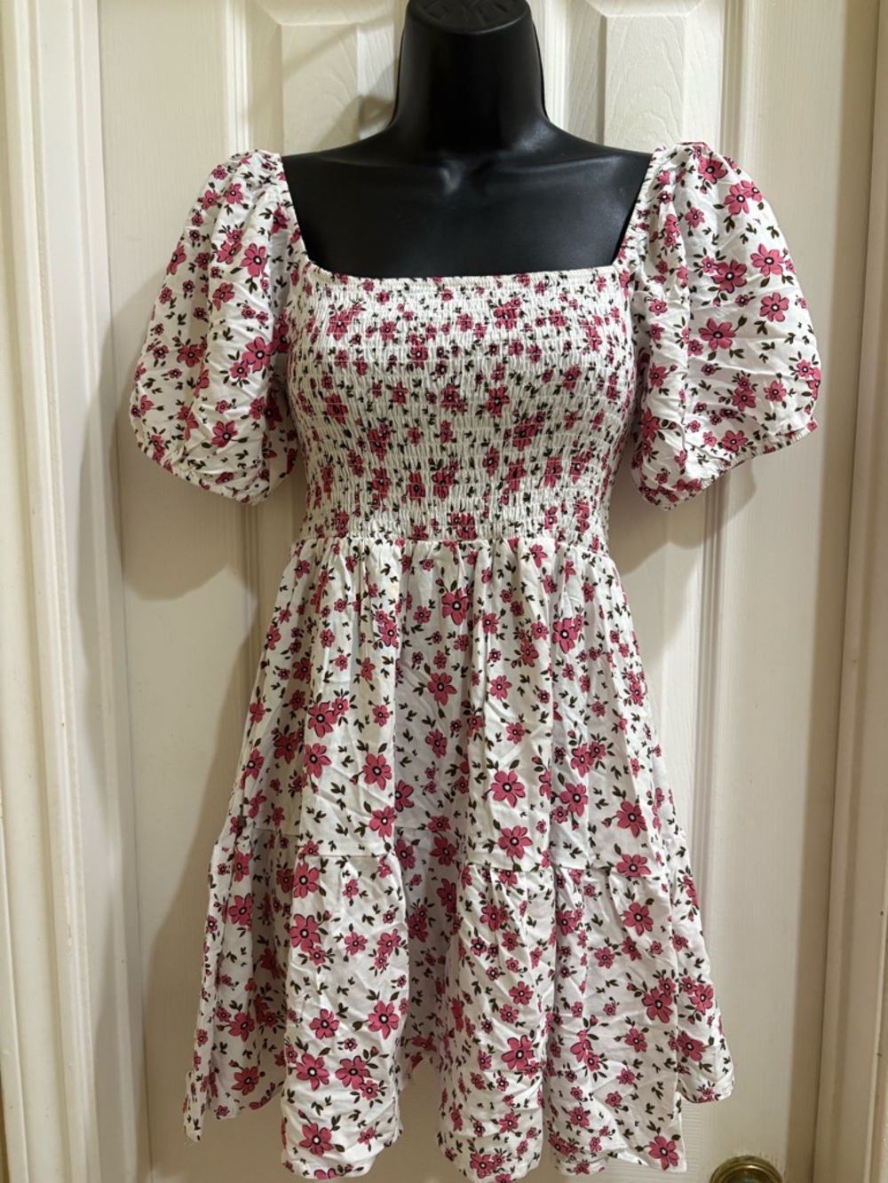 Smocked Square Neck Floral Mini Dress - White & Pink❤️
